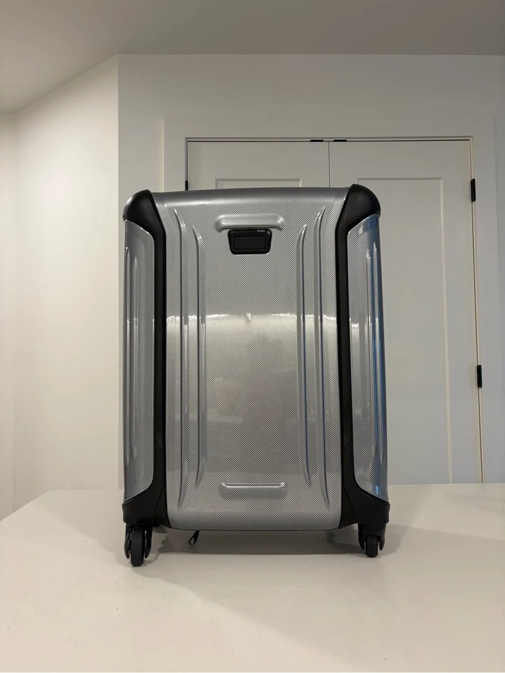 Tumi Hard Shell Spinner Luggage Set in Blue and Silver